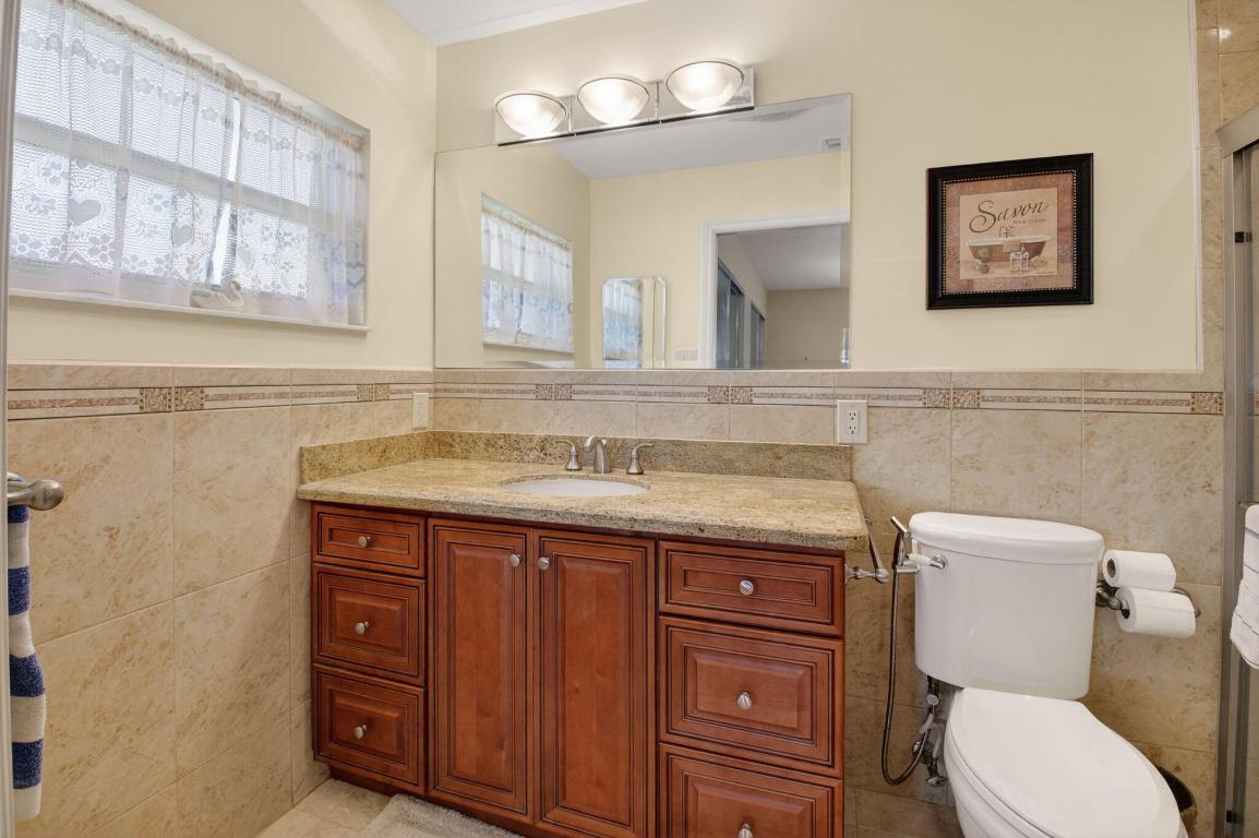 DELRAY VILLAS 5 - Residential