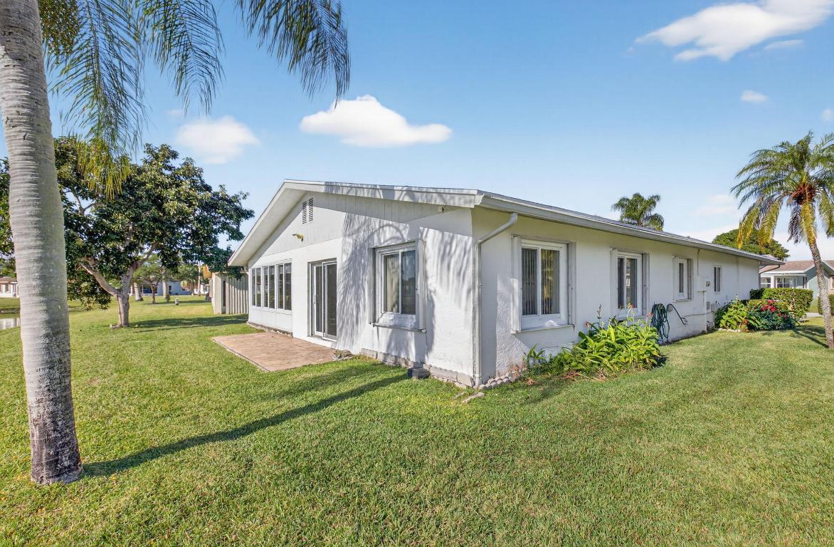 DELRAY VILLAS 5 - Residential