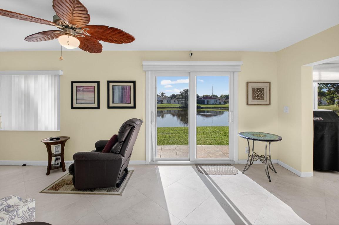 DELRAY VILLAS 5 - Residential