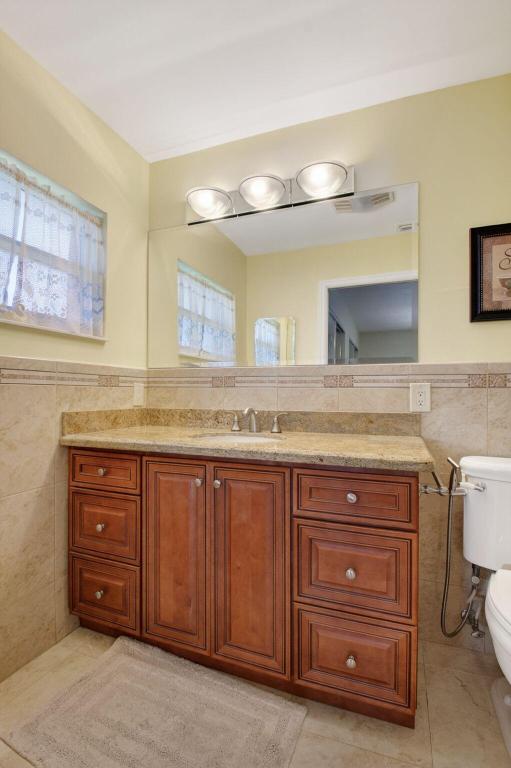 DELRAY VILLAS 5 - Residential