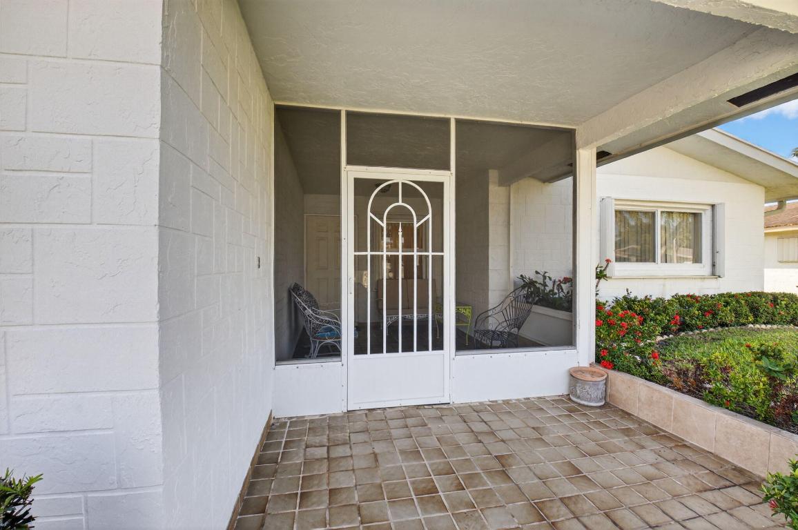 DELRAY VILLAS 5 - Residential