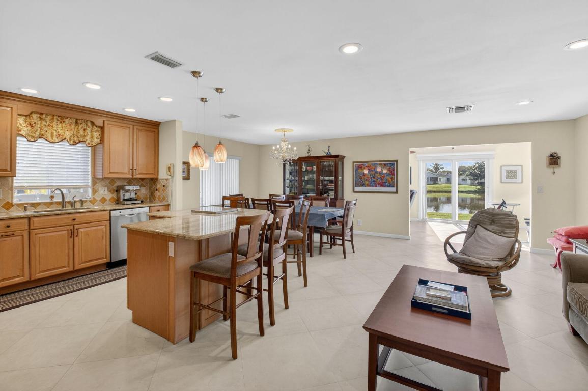 DELRAY VILLAS 5 - Residential