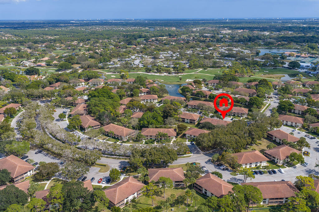 GOLF VILLAS CONDO - Residential