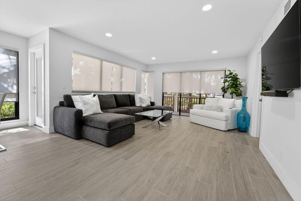 GOLF VILLAS CONDO - Residential