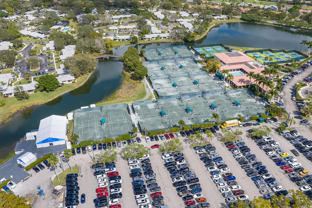 GOLF VILLAS CONDO - Residential