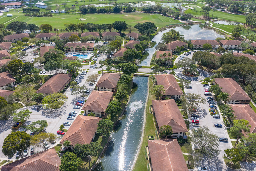 GOLF VILLAS CONDO - Residential