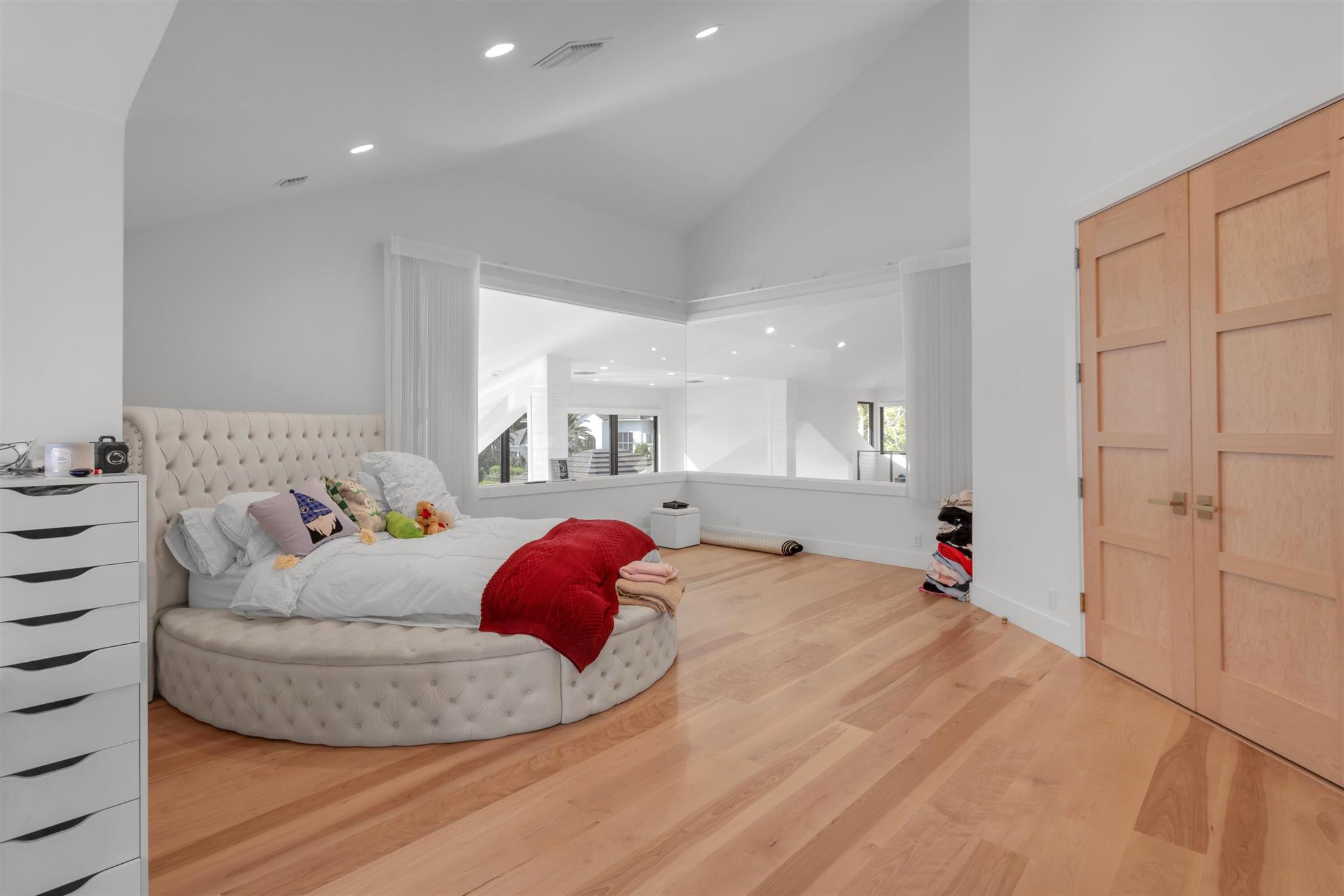 SANCTUARY - Residential