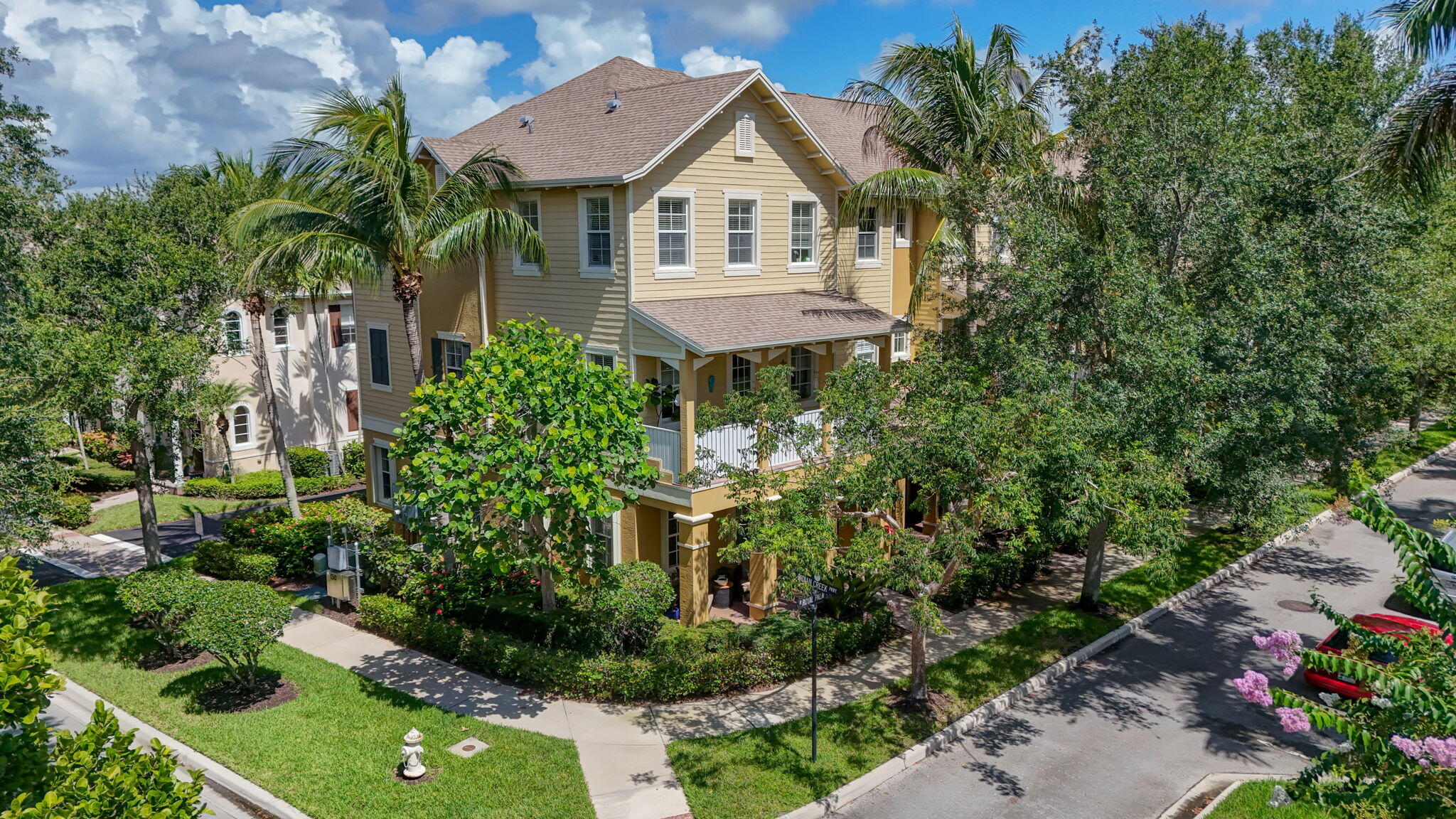 128 W Royal Palm Circle 101