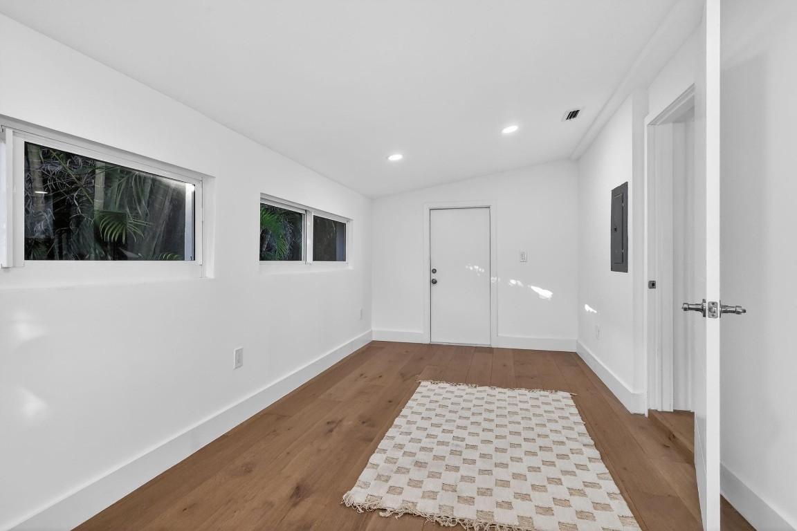 Essex Village 6th Add - Residential