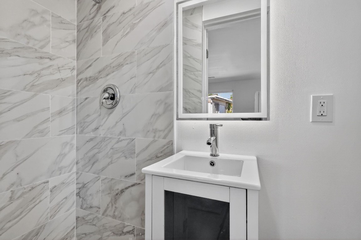 Essex Village 6th Add - Residential