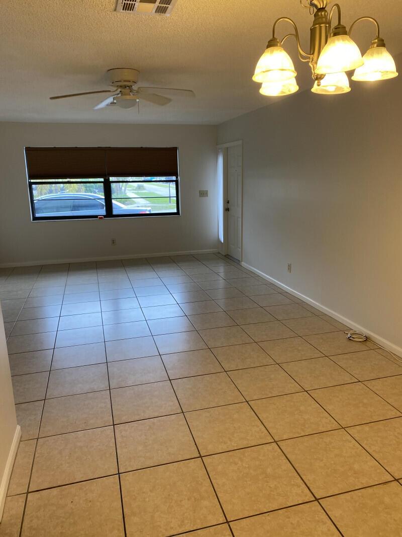 PALM BEACH LAKE WORTH EST - Residential Lease