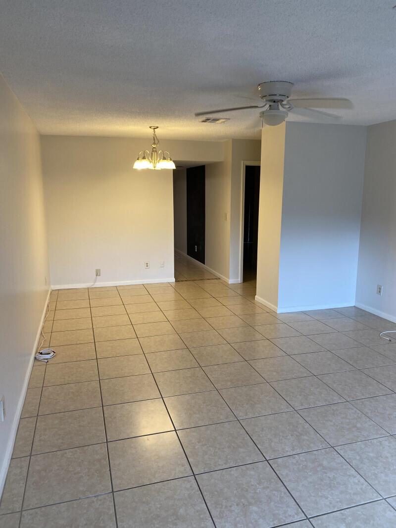 PALM BEACH LAKE WORTH EST - Residential Lease