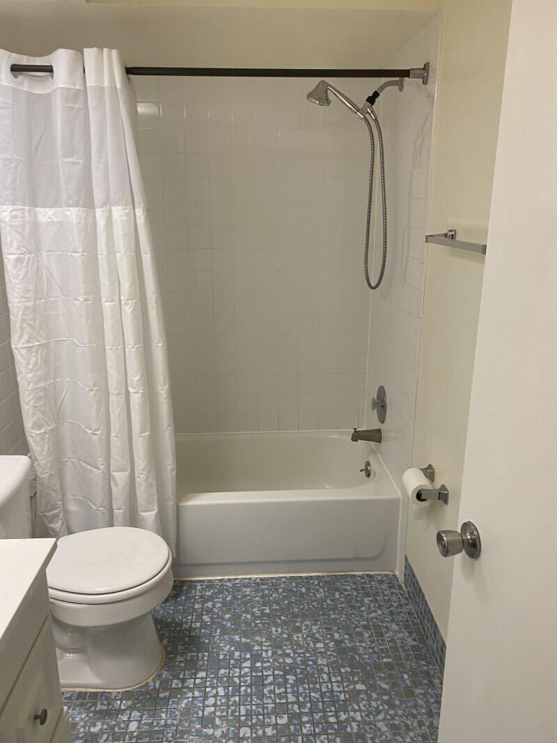 PALM BEACH LAKE WORTH EST - Residential Lease