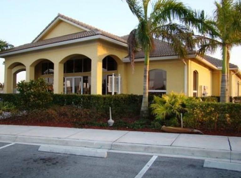 THIRD REPLAT OF PORTOFINO ISLES - Residential