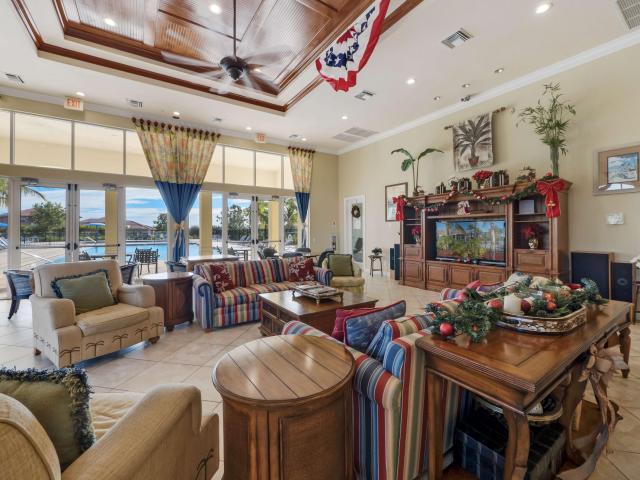 THIRD REPLAT OF PORTOFINO ISLES - Residential