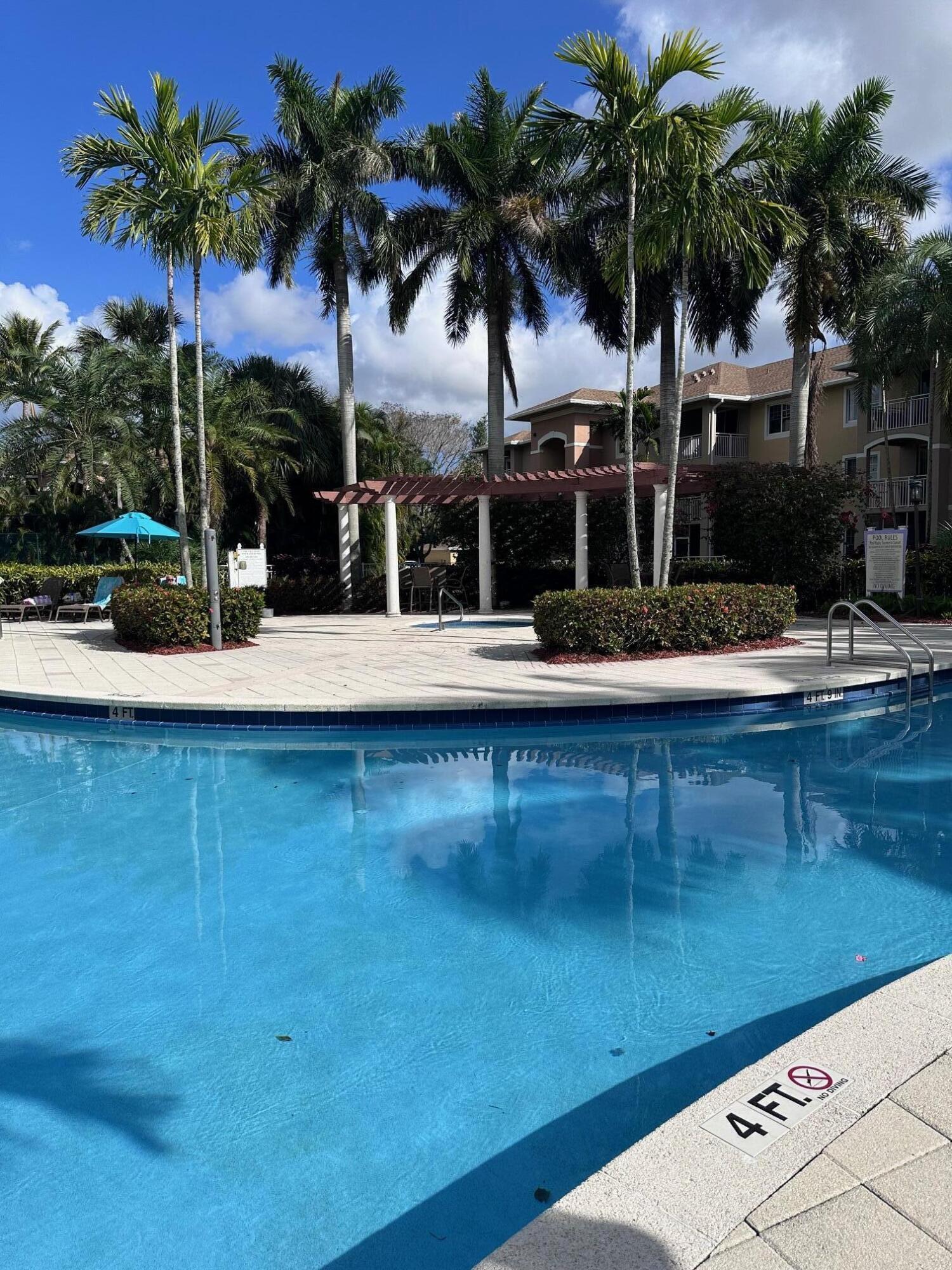 VILLAS AT EMERALD DUNES CONDO - Residential Lease
