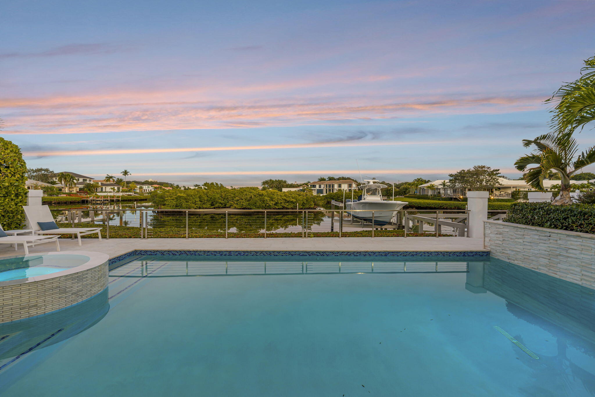 ADMIRALS COVE PAR A 1 - Residential