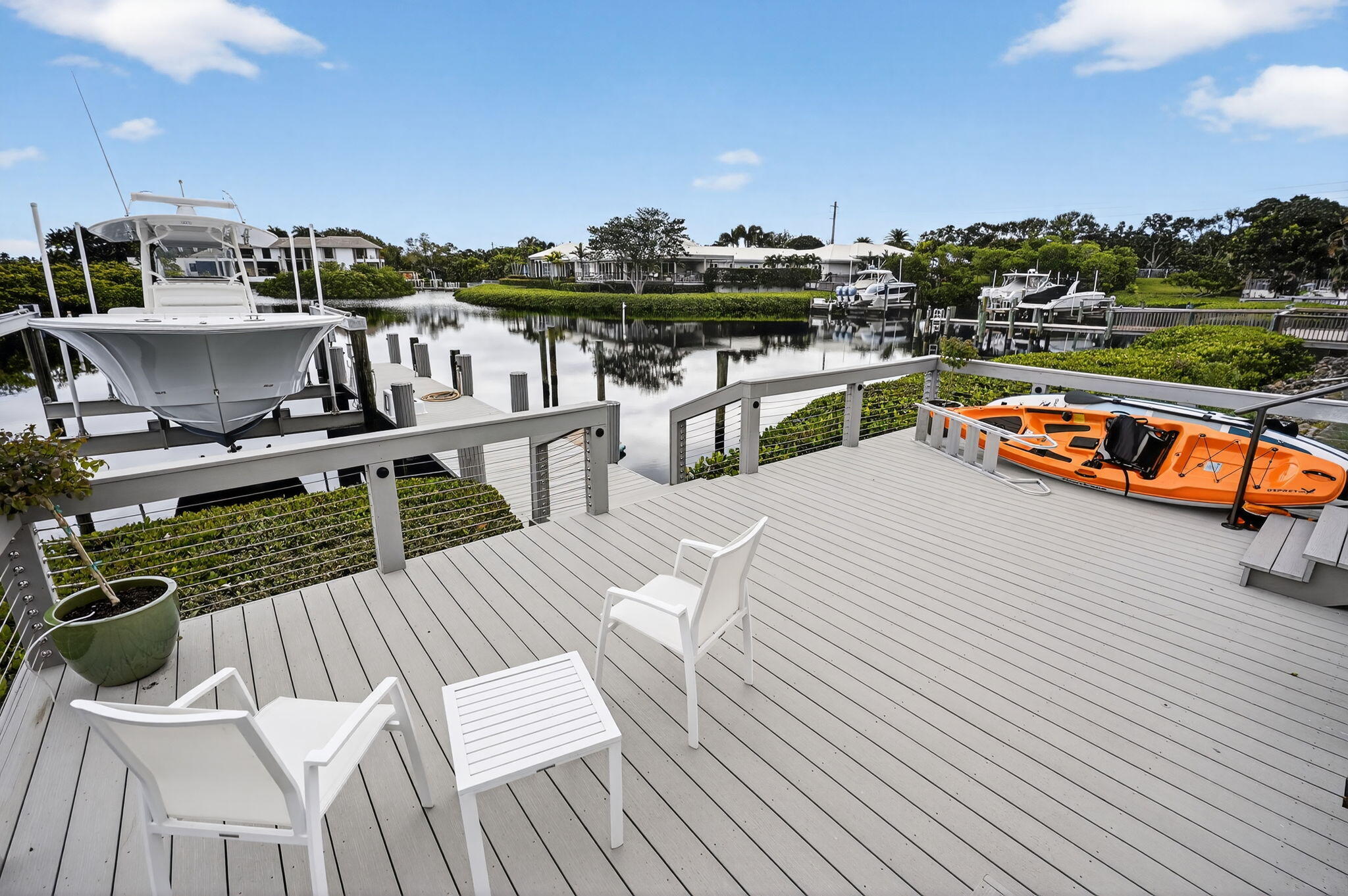 ADMIRALS COVE PAR A 1 - Residential