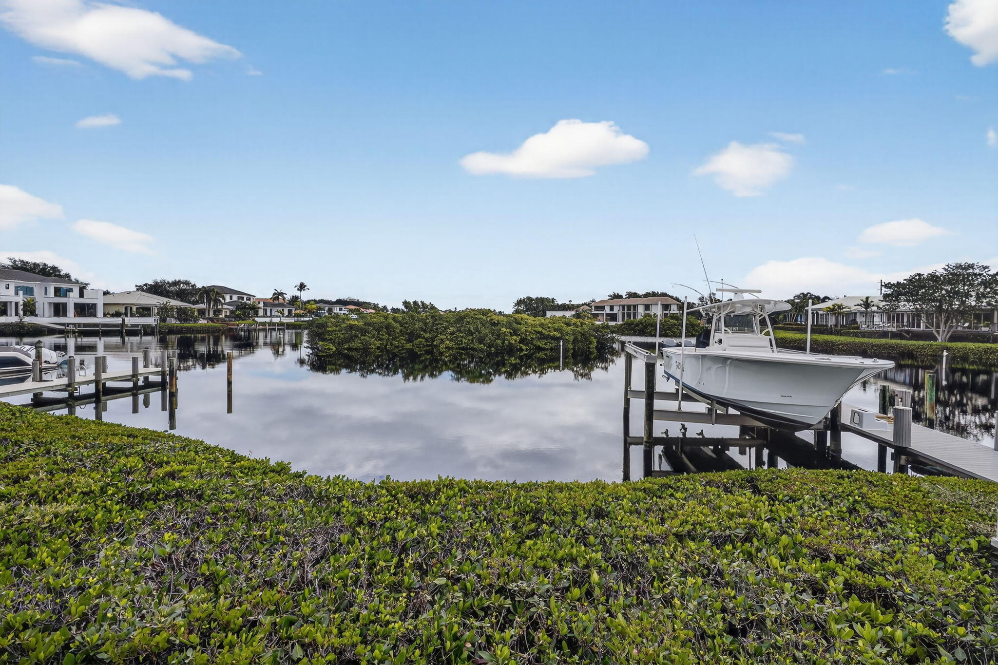 ADMIRALS COVE PAR A 1 - Residential