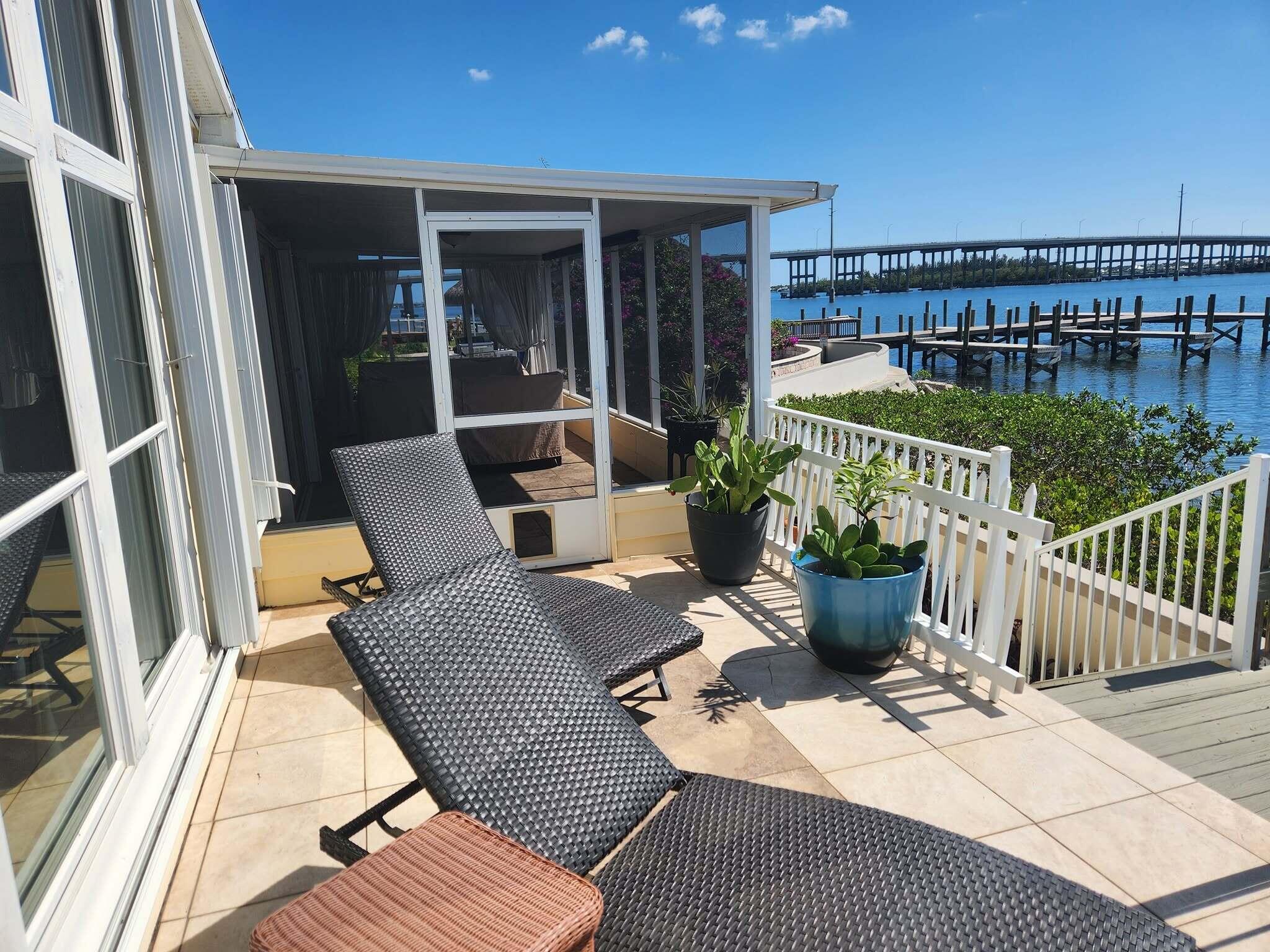 113 E Harbor Drive, Vero Beach, FL, 32960/$425,000 4 113 E Harbor Drive