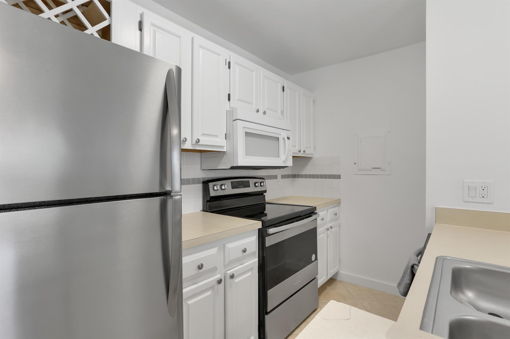 1780 Palm Cove Boulevard 6-101
