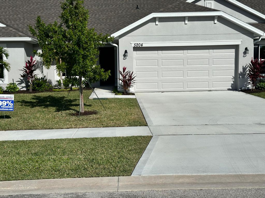 Photo of 5107 Modeno Street, Fort Pierce, FL 34951 (MLS # R10943320)