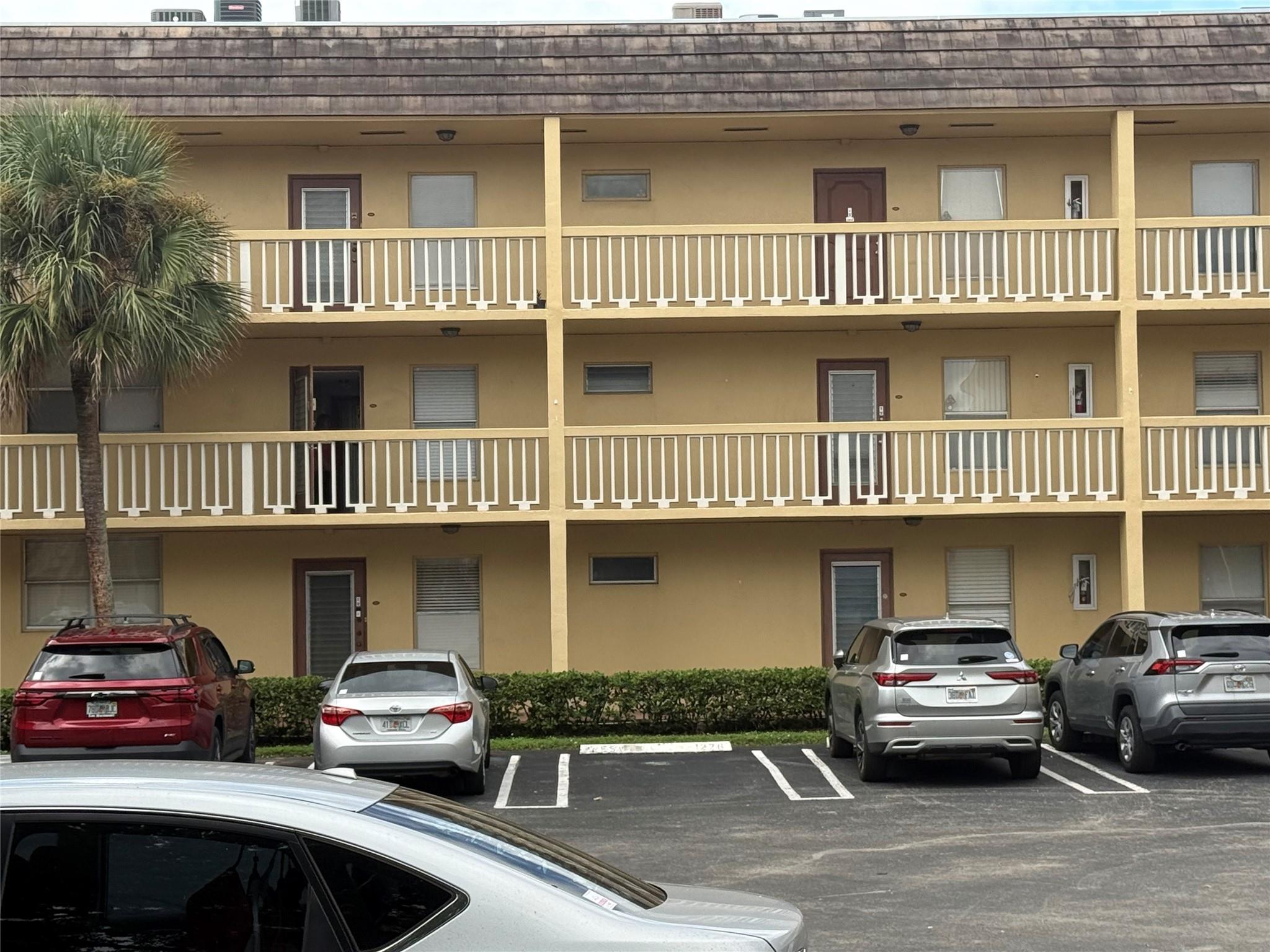 Bermuda Club Eight Condo - Residential Lease