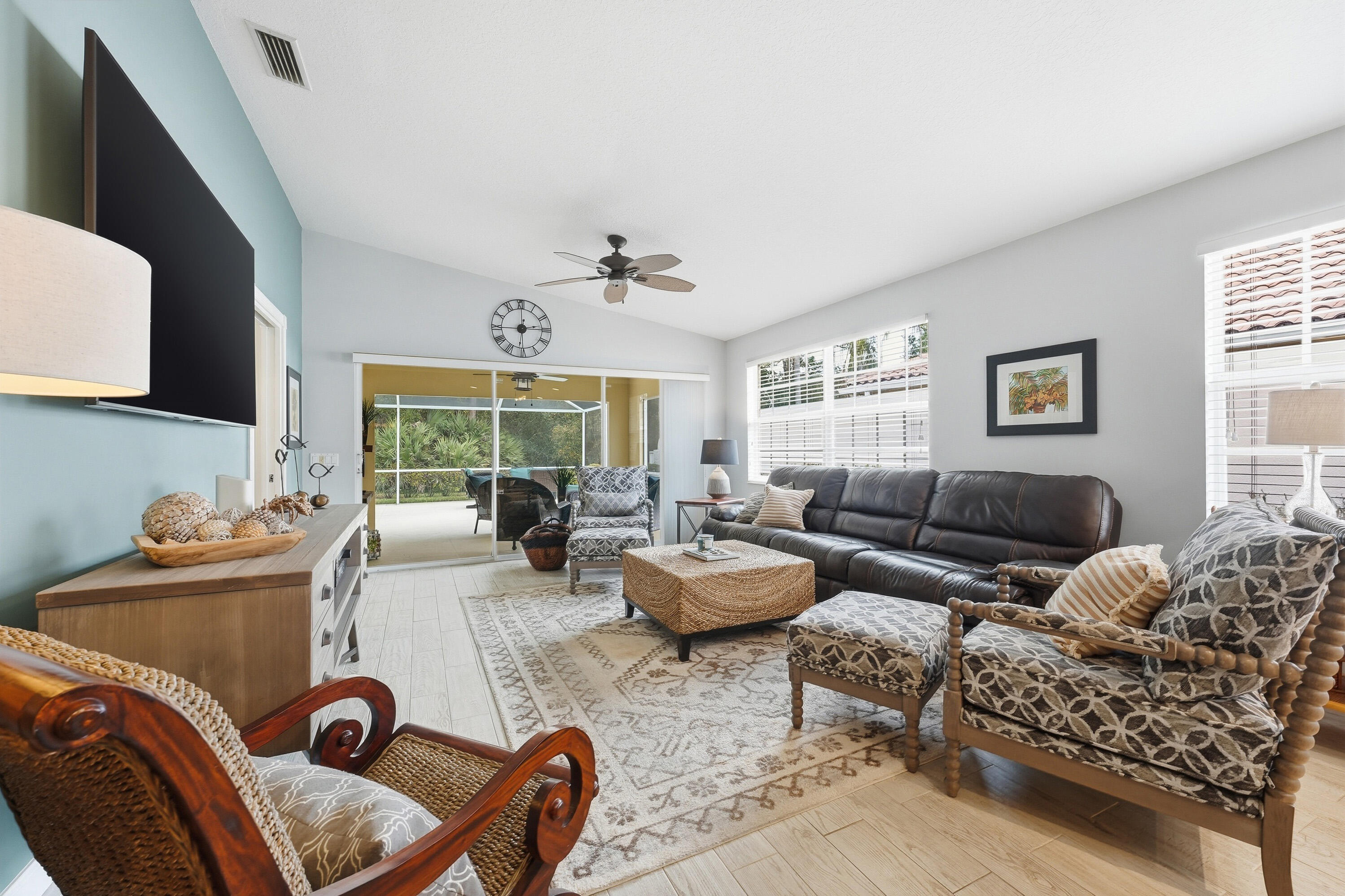 1019 SW Tamarrow Place