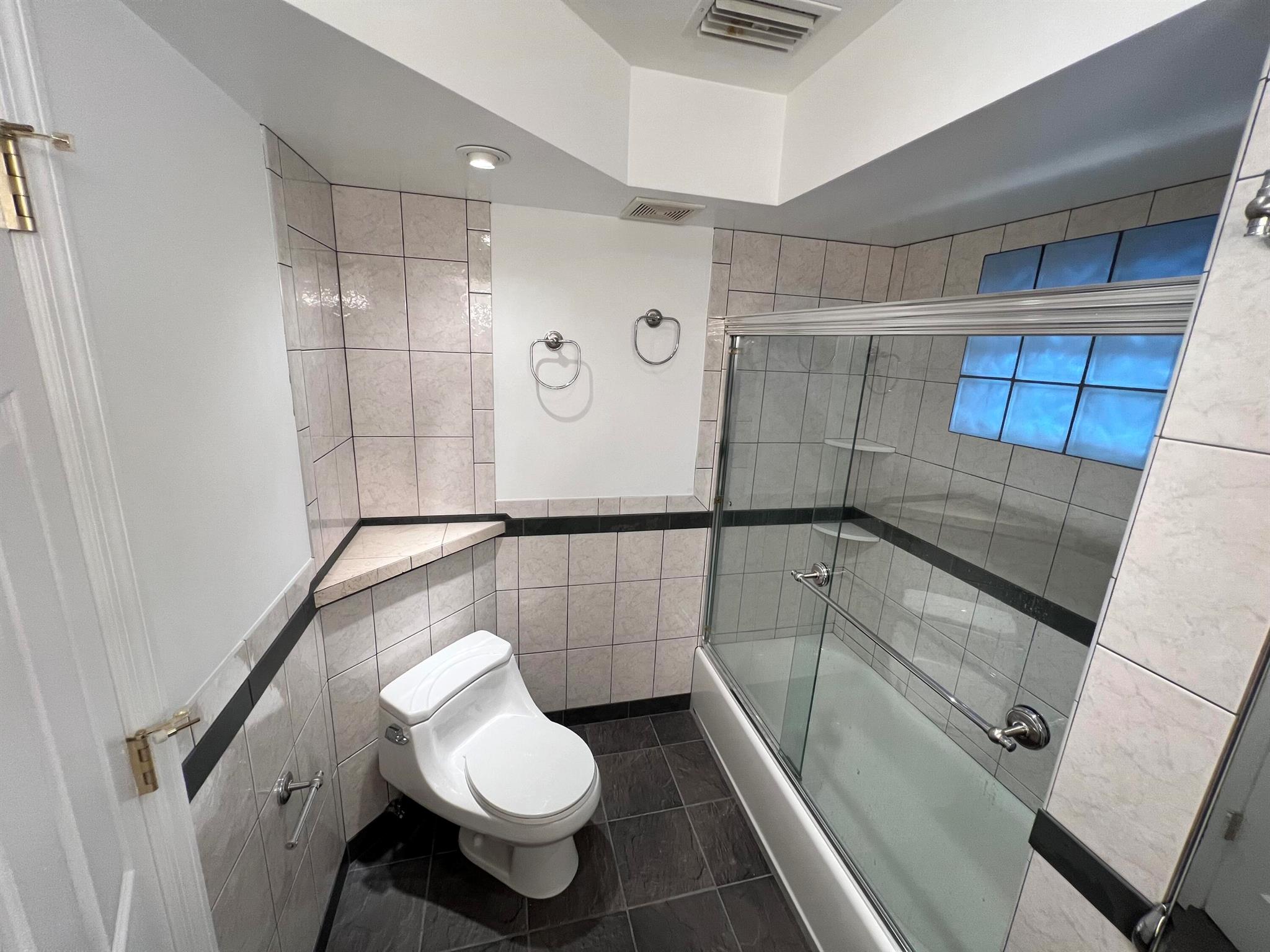 PALM CITY AMENDED - Residential Lease