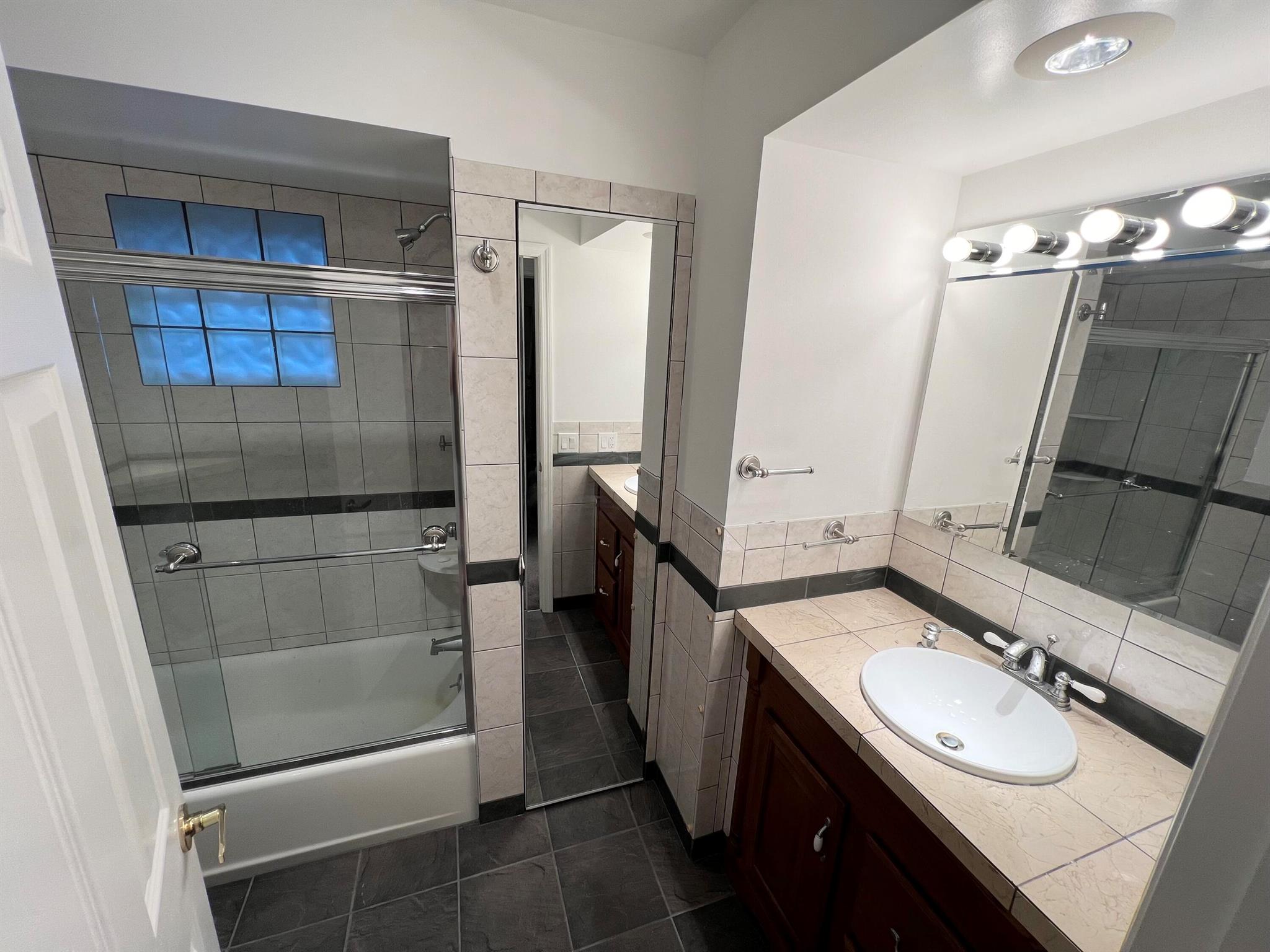 PALM CITY AMENDED - Residential Lease