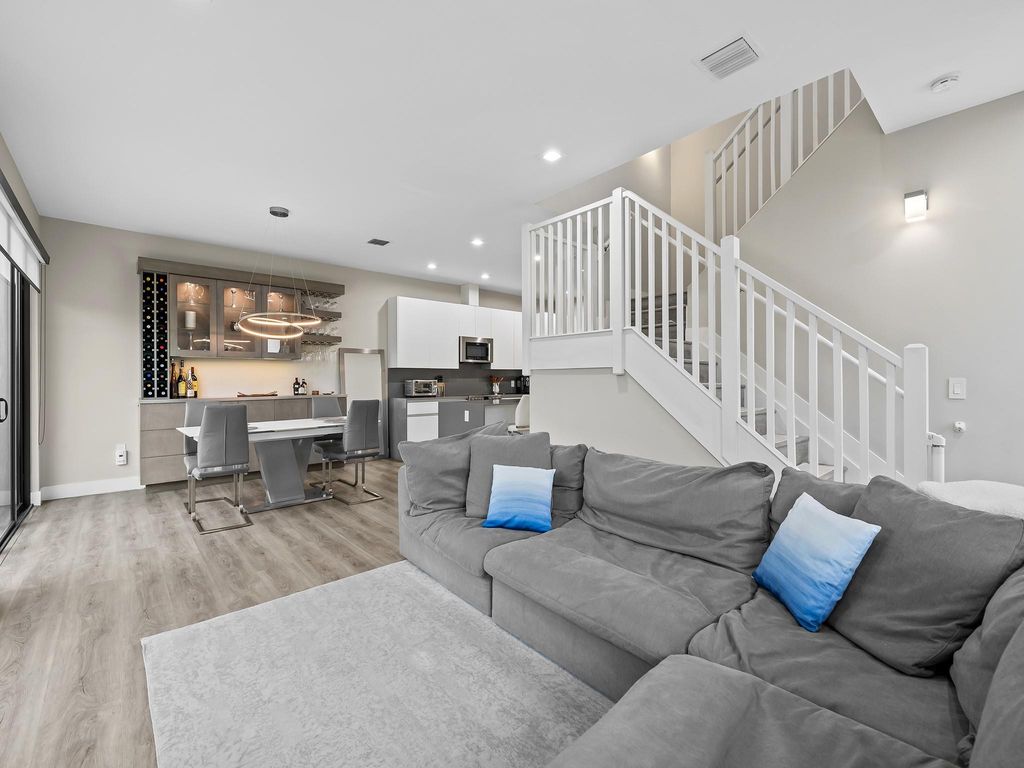 Photo of 340 SW 16th Street, Fort Lauderdale, FL 33315 (MLS # F10433500)