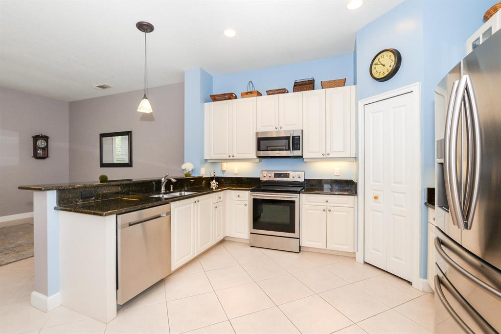 RIVER PLACE ON THE ST LUCIE NO 6 - Residential