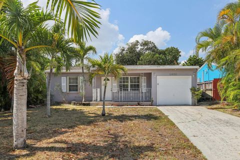 1531 17th Ave Lake Worth Beach FL 33460