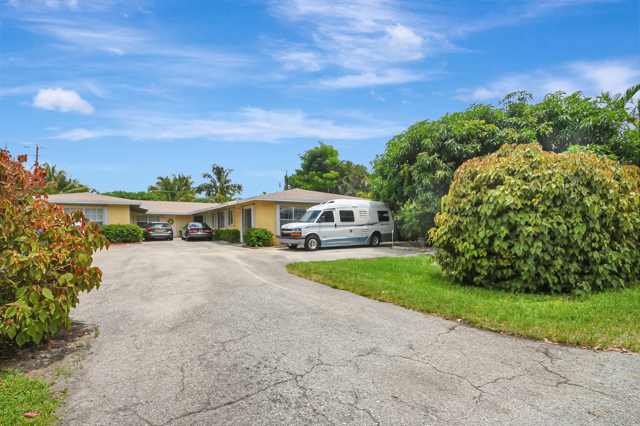 View photos, virtual tours, details... 1853 Service Road