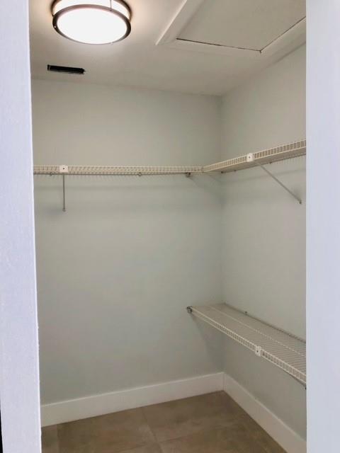 Boulevard North 92-18 B - Residential