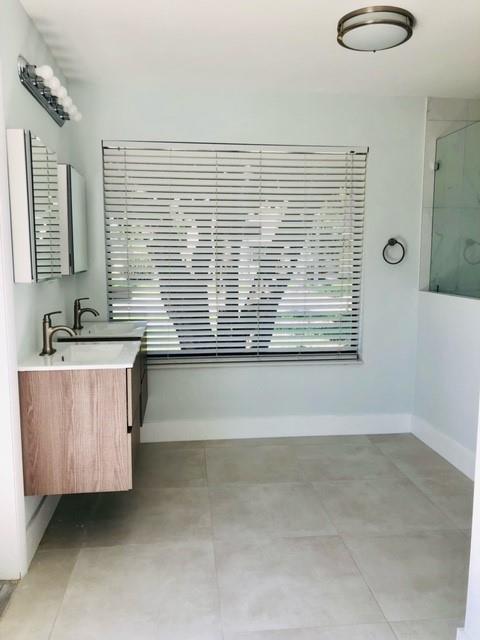Boulevard North 92-18 B - Residential