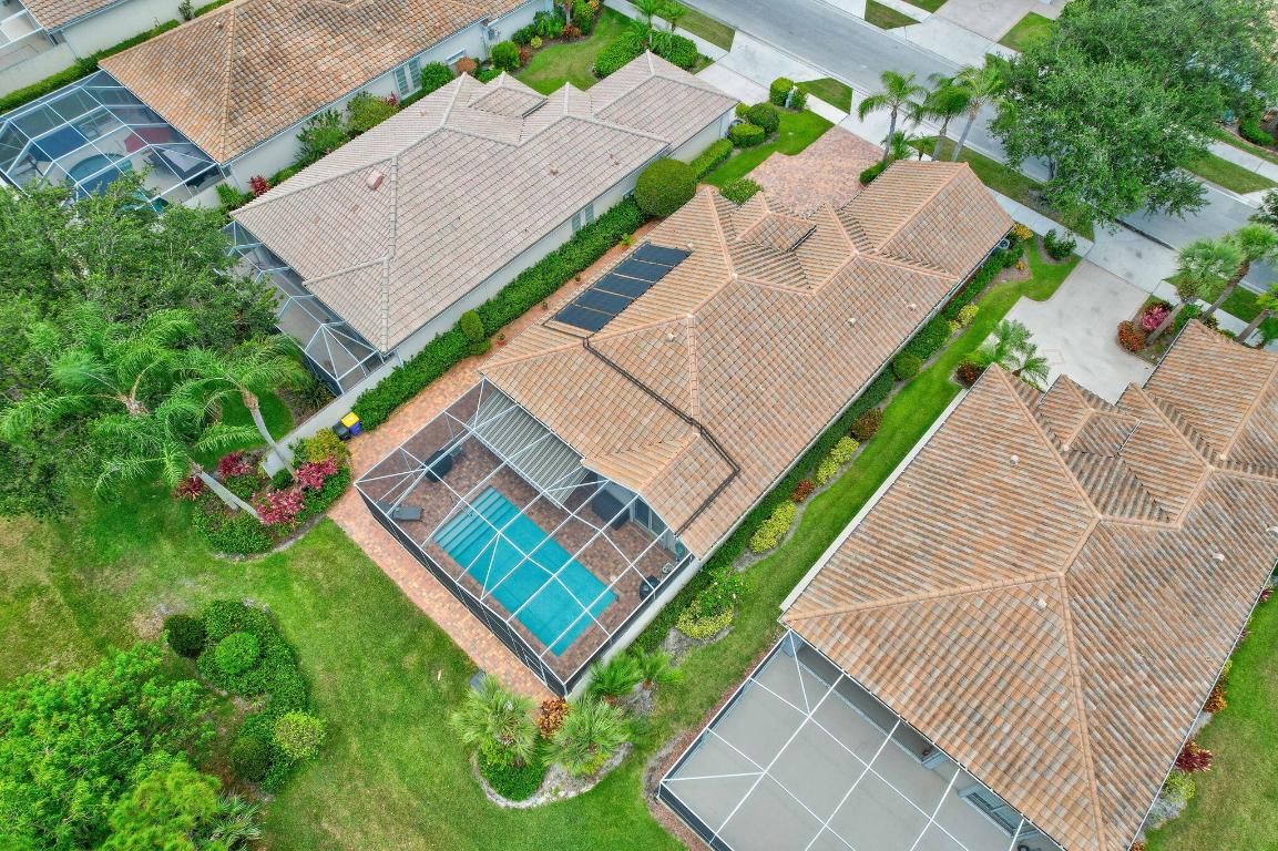 DOUBLE TREE - Residential