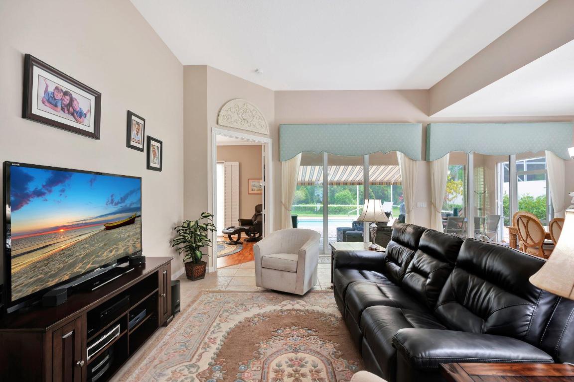 DOUBLE TREE - Residential