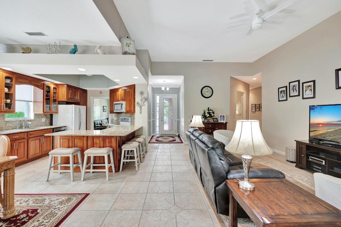 DOUBLE TREE - Residential