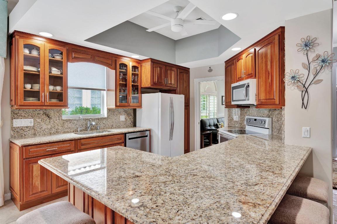 DOUBLE TREE - Residential