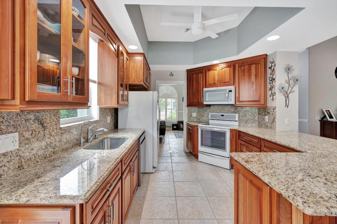 DOUBLE TREE - Residential
