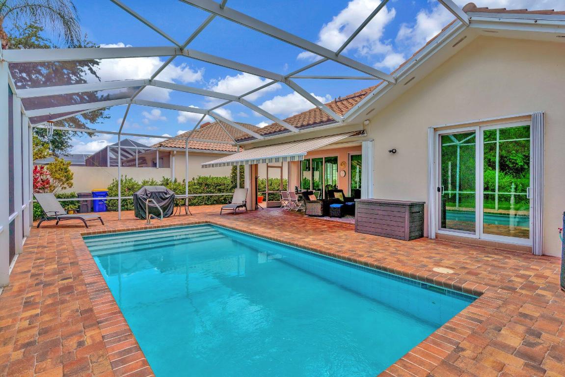 DOUBLE TREE - Residential