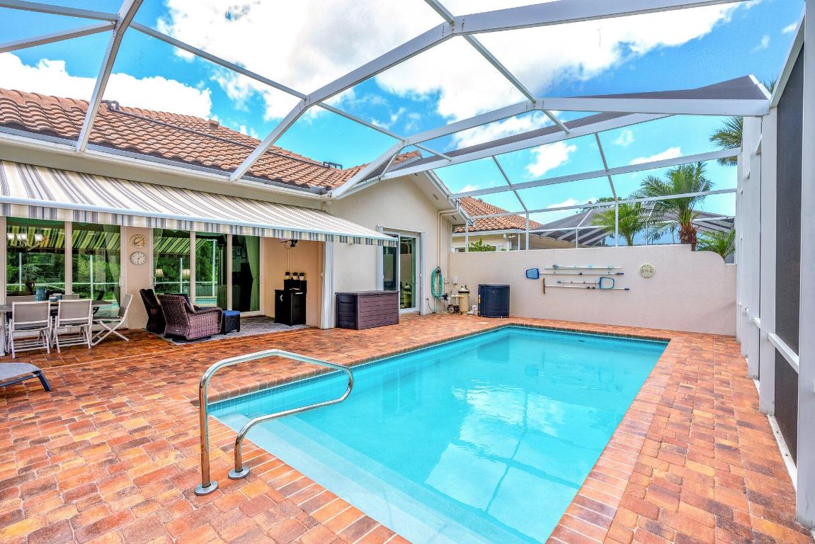 DOUBLE TREE - Residential