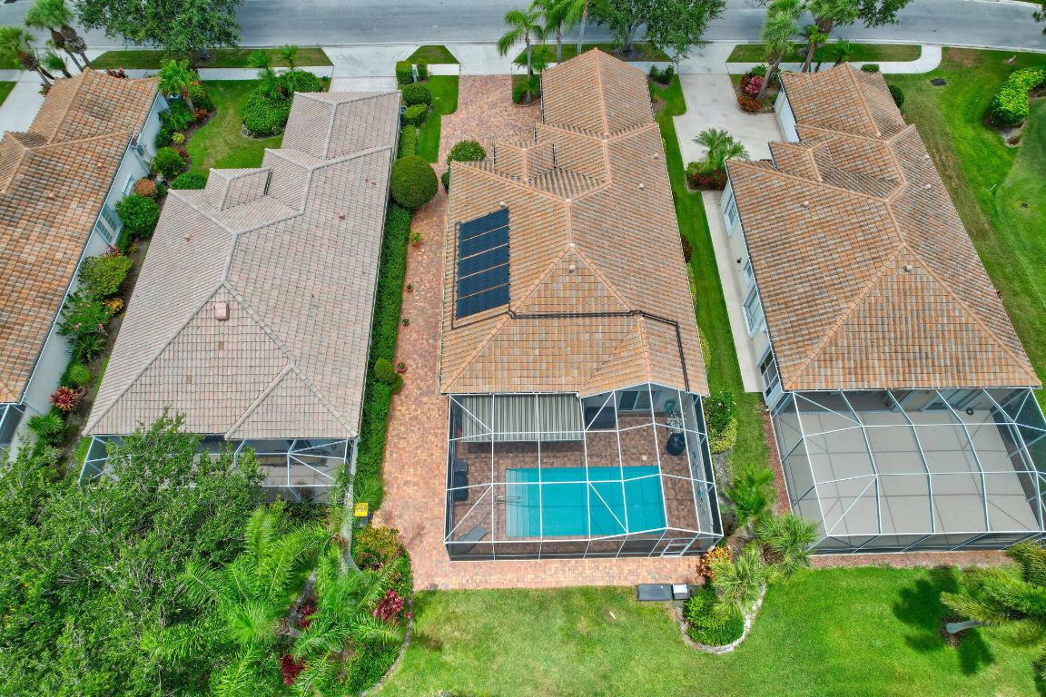 DOUBLE TREE - Residential