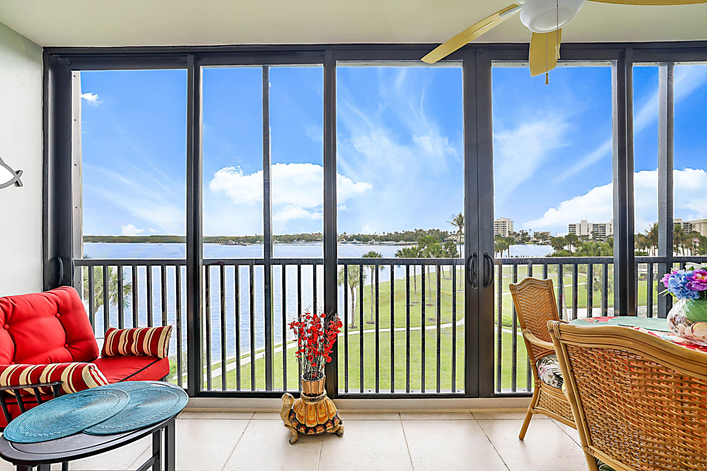 BROADVIEW CONDO - Residential