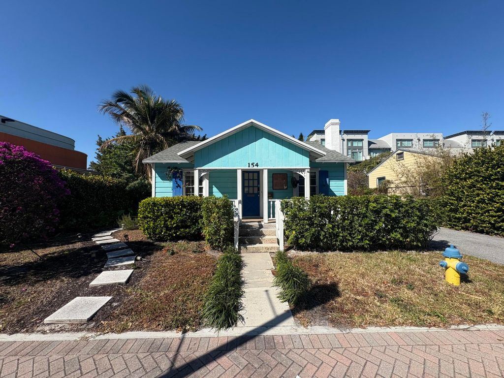 Photo of 154 NE 5th Avenue, Delray Beach, FL 33483 (MLS # R11163420)