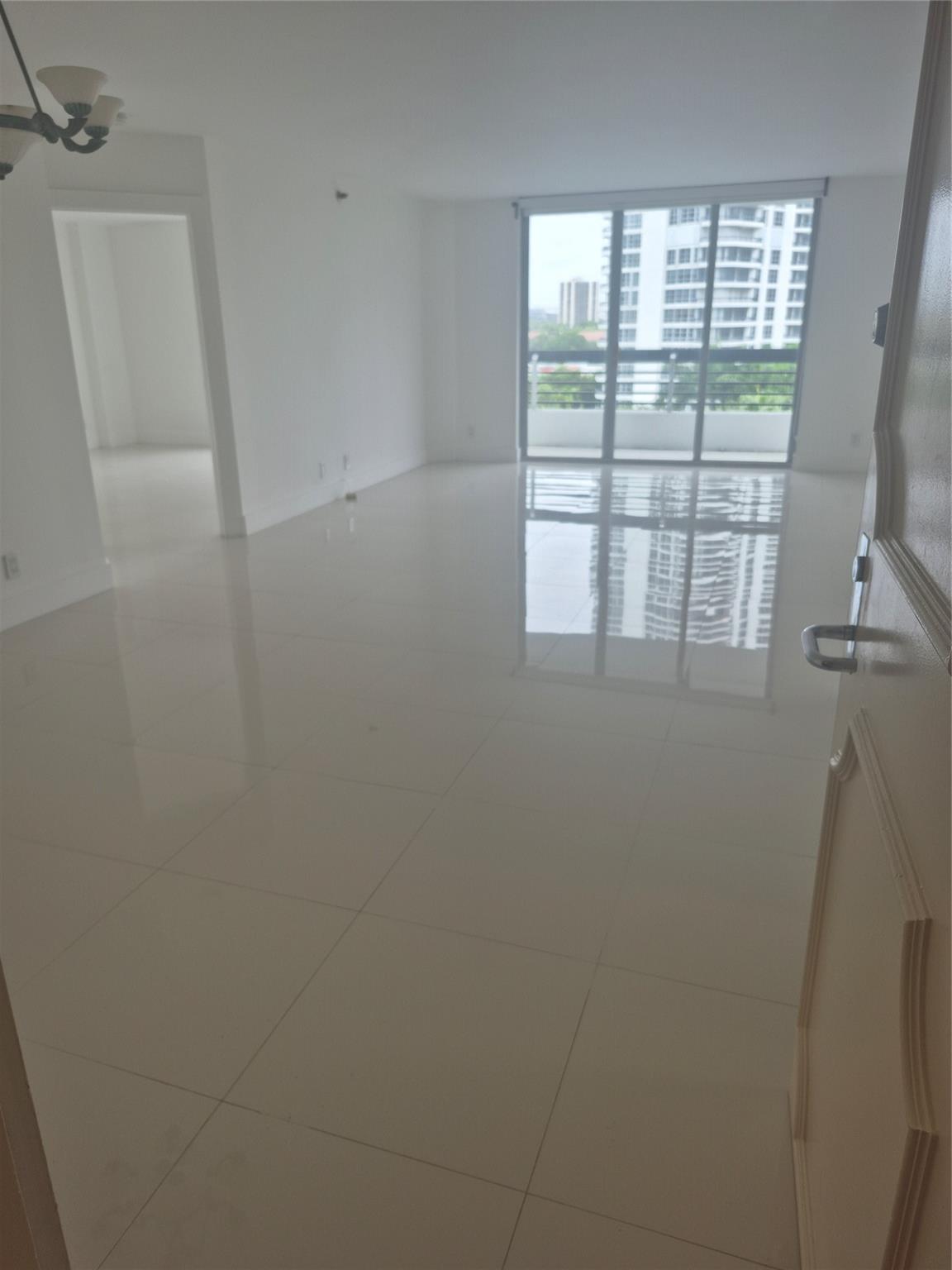 Amazing 2 bedroom 2 bath, tile throughout the unit, remodeled bathrooms. nice kitchen, large closets, shows very nice. unit Vacant