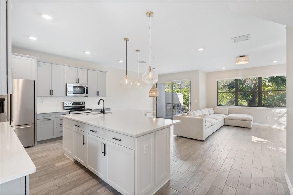 Photo of 2147 Appleton Circle N, Oakland Park, FL 33309 (MLS # R11164968)