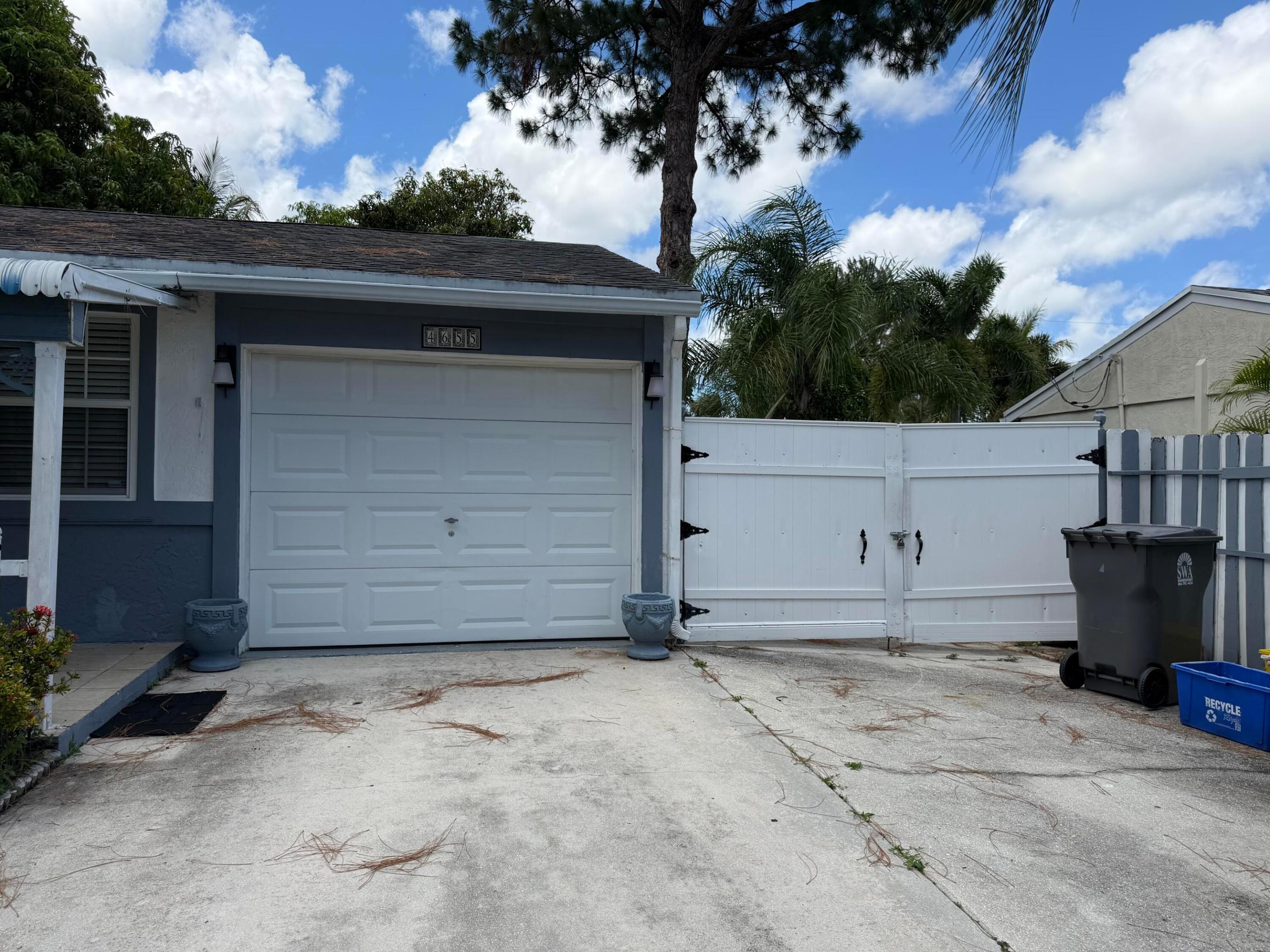 Properties 4655 Appaloosa Street