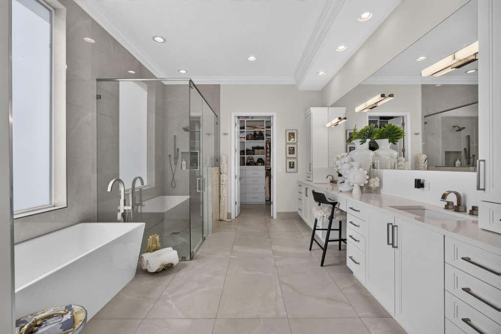 Photo of 9469 VIA ELEGANTE, Wellington, FL 33411 (MLS # B26060258)